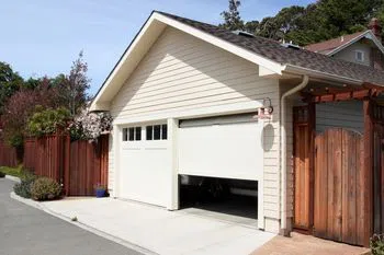 Golden Garage Door Service Briarcliff Manor, NY 914-301-7419 - abt-cont-gr-18m