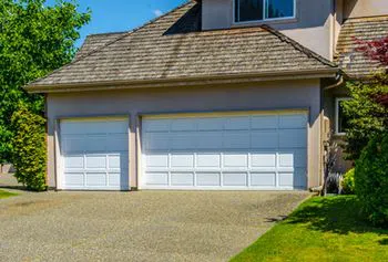 Golden Garage Door Service Briarcliff Manor, NY 914-301-7419 - custom-cont-gdr-18m